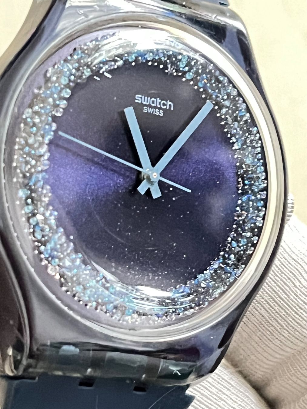 Swatch Orologi: Swatch Damenuhr, dunkelblau mit Glitzer – Usato da Grenchen venduto da chththl 7