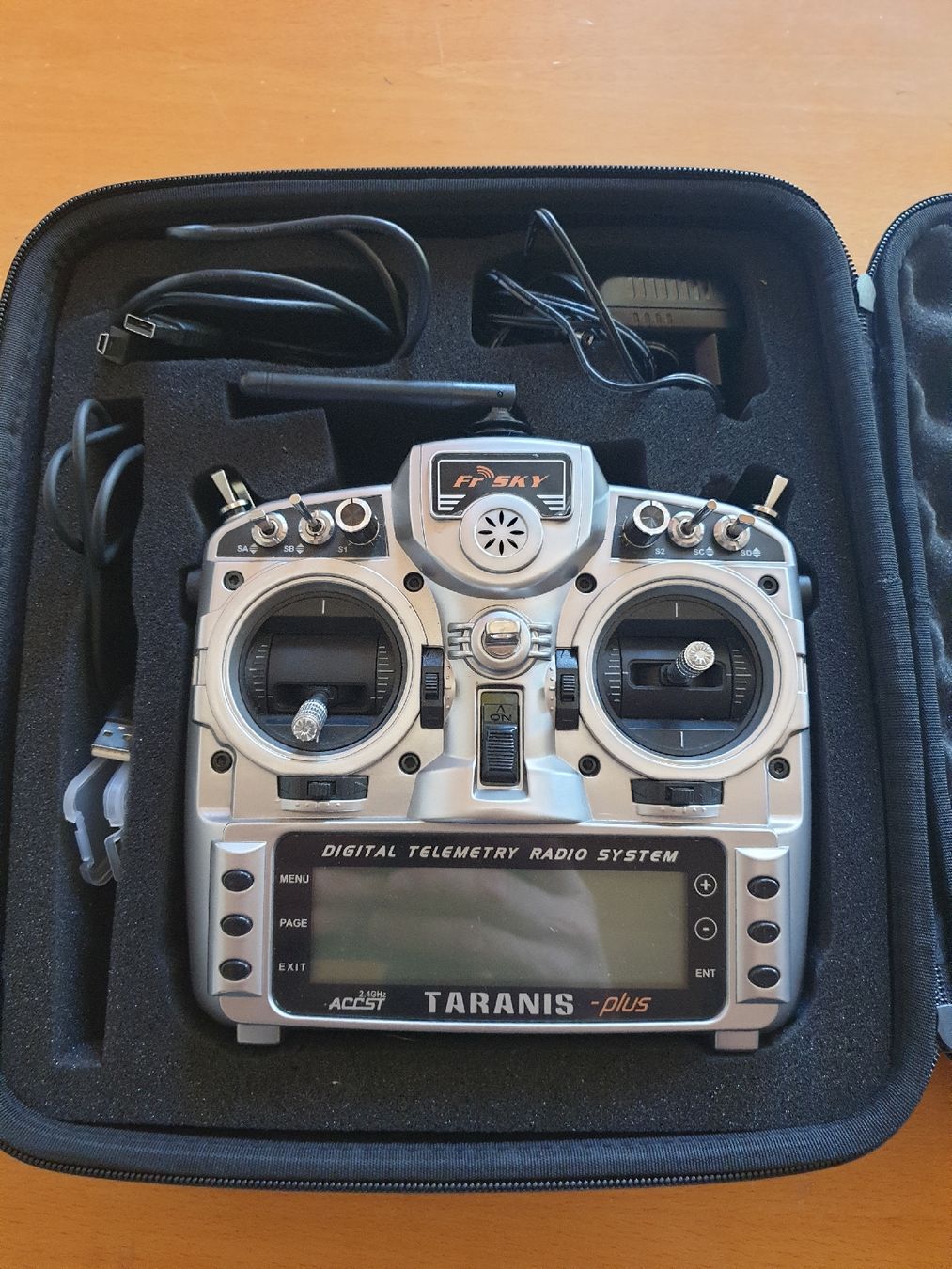 FrSky Telecomando: FrSky X9D – Usato da Ersigen venduto da Ksleepyhollow