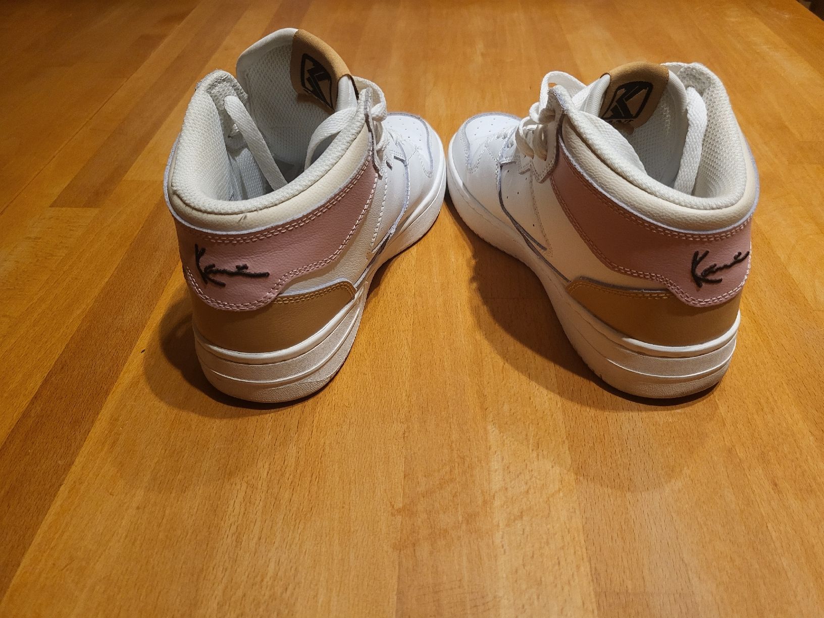 Scarpe da donna: Karl Kani Schuhe Grösse 39 – Usato da Zunzgen venduto da tir_2gh6 3