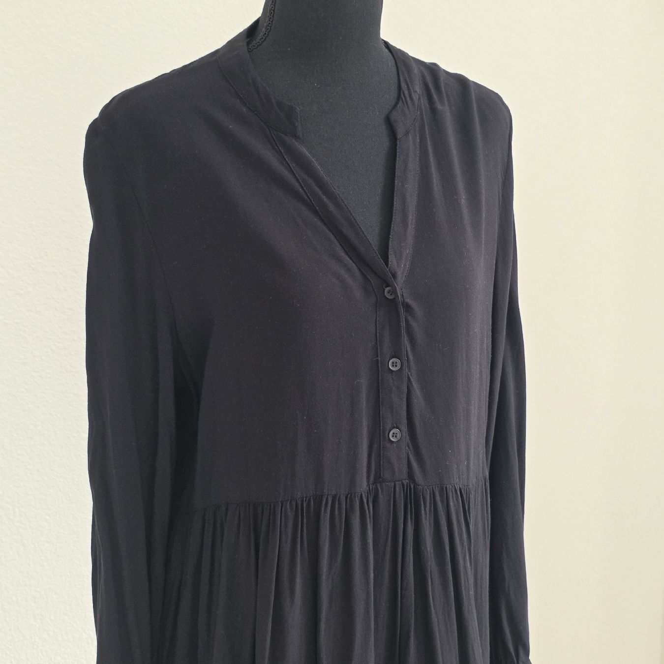 Vestiti: Kleid schwarz Grösse 42 AMISU  – Usato da Rheinsulz venduto da Gilea 1