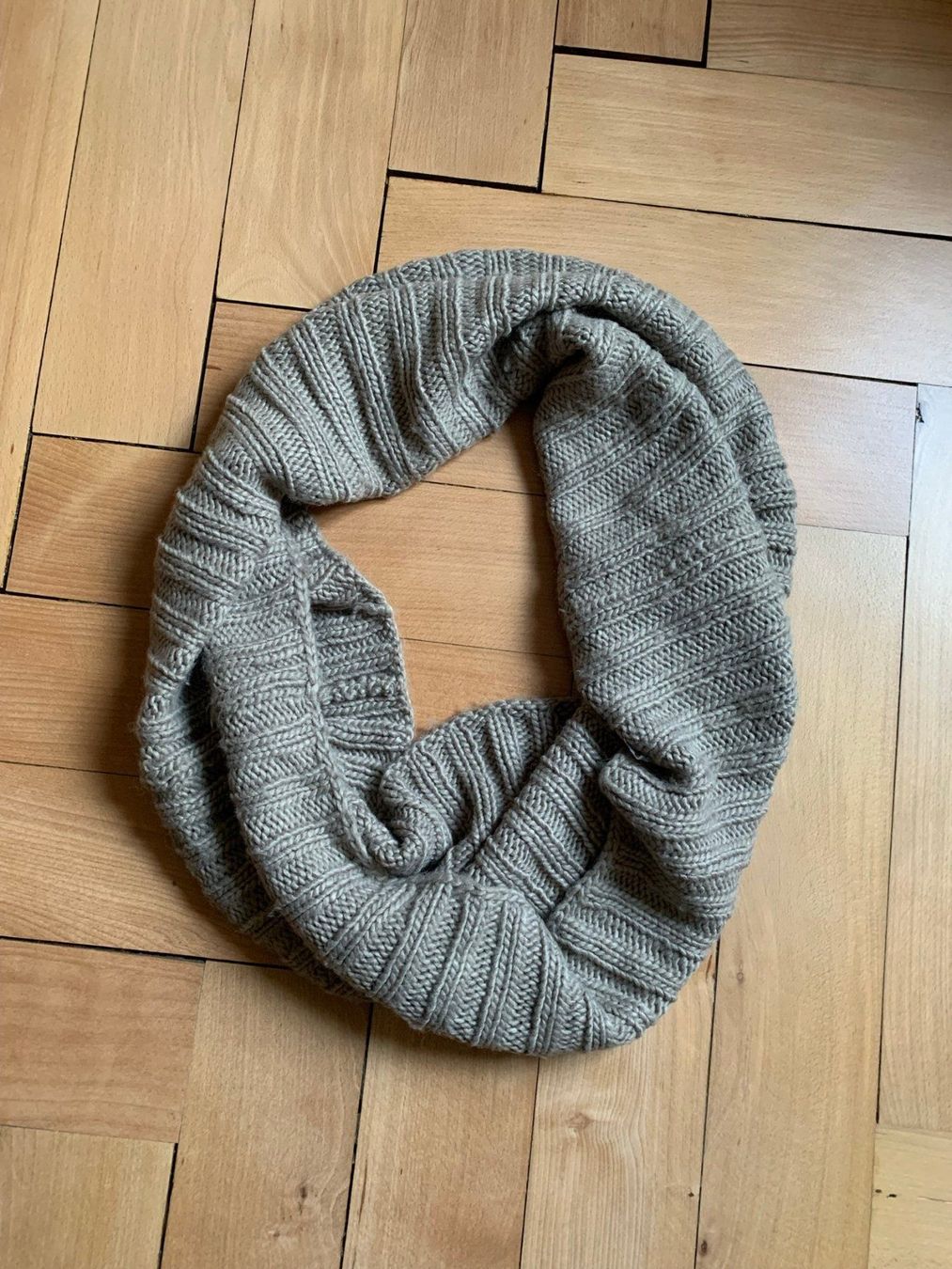 Barts Foulard & Sciarpe: BARTS - Loop Strickschal taupe – Usato da Zürich venduto da Diazaio