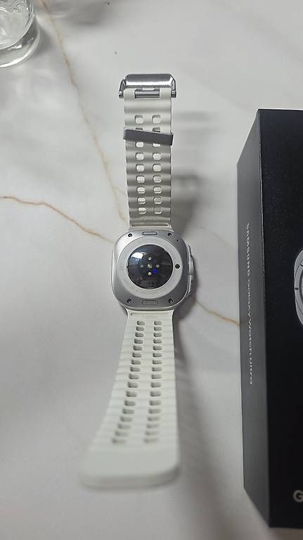 Smartwatch: Samsung Galaxy Watch Ultra – Gebraucht aus Hüttikon von sav_db25