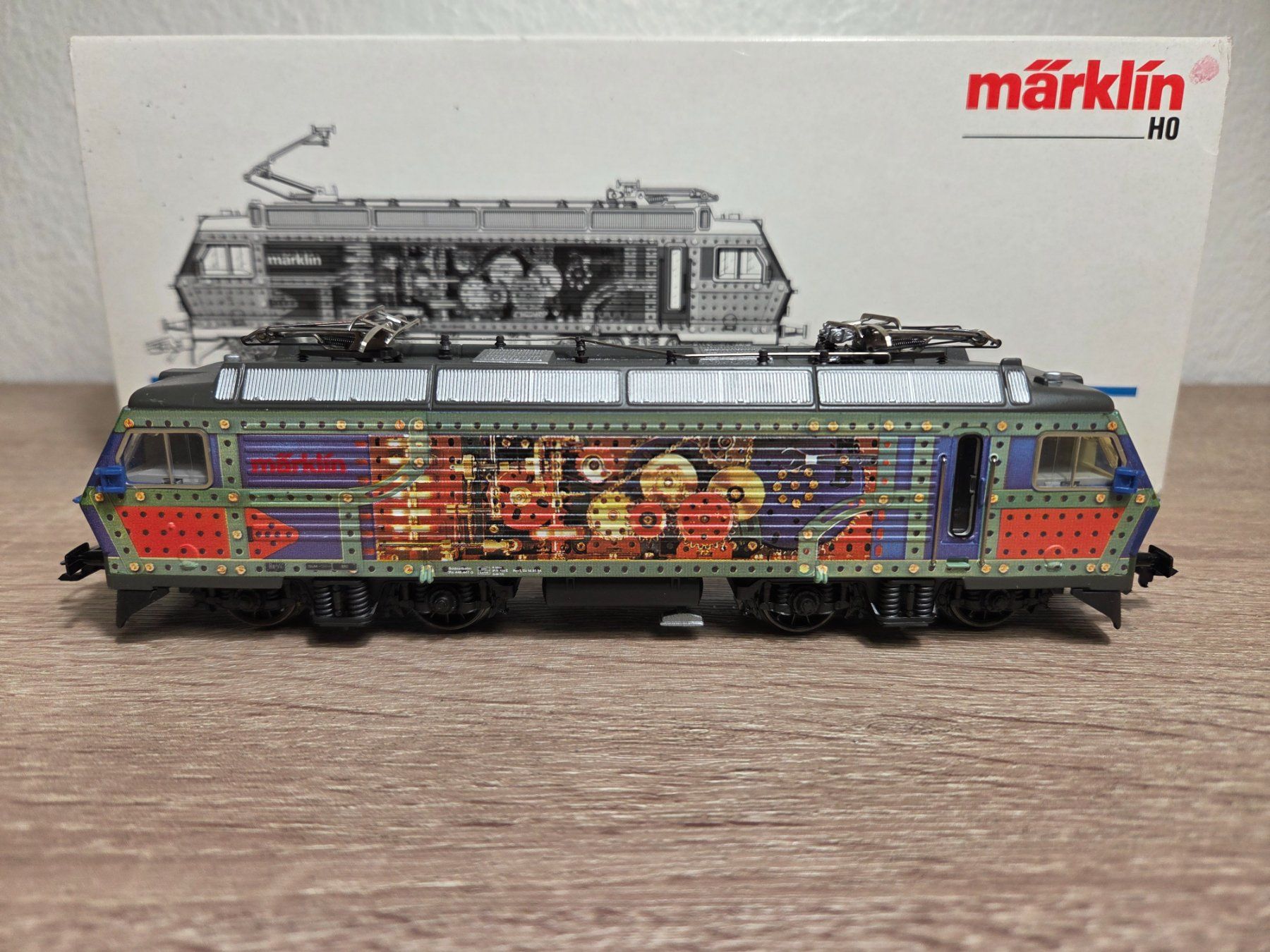 Märklin Modellini di ferrovie: Märklin 34302 E-Lok Re 446 SBB Digital H0 – Nuovo e nell'imballaggio originale da St-Aubin-Sauges venduto da Lo_Go