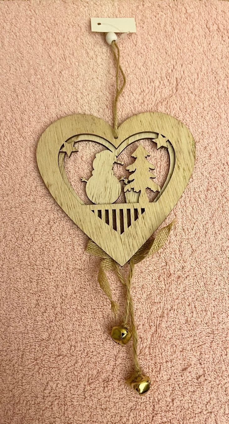 Tutte le decorazioni: Pappelholz Herz mit Glöckchen – Nuovo e nell'imballaggio originale da Basel venduto da Seifehuesli 1