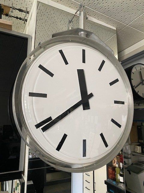 Stand- & Wanduhren: Superbe horloge double face Observatoire Neuchâtel! – Gebraucht aus La Neuveville von Ofinzerb