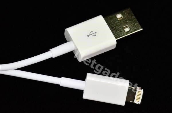 Kabel: NEW USB Lightning Kabel iPhone 5 - 8 pin – Neu und originalverpackt aus Yverdon-les-Bains von Netgadget_SARL 1