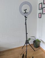 Neewer Ringlicht mit Stativ - Top Zustand!