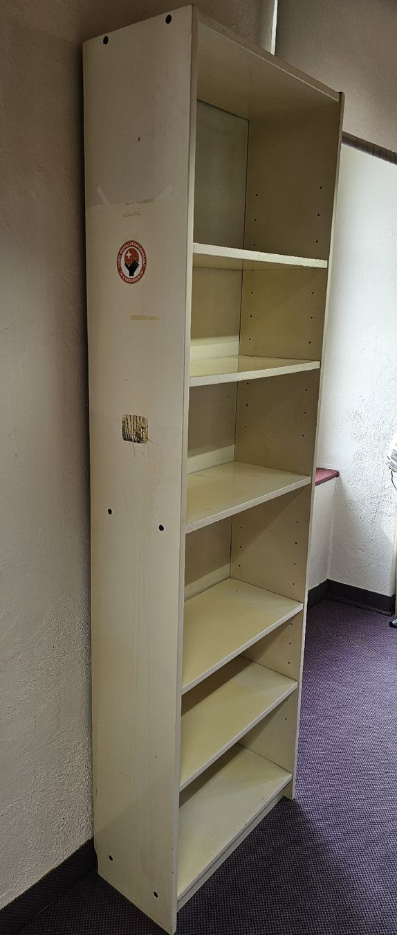 Étagères: Bücherregal mit 5 Tablaren – D'occasion à Meisterschwanden par Hummer21 2