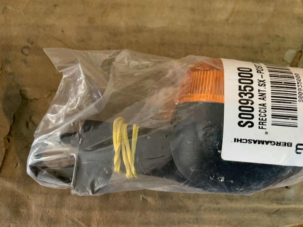 BMW Scheinwerfer: BMW F650 Blinker – Neu und originalverpackt aus Herisau von Grandus