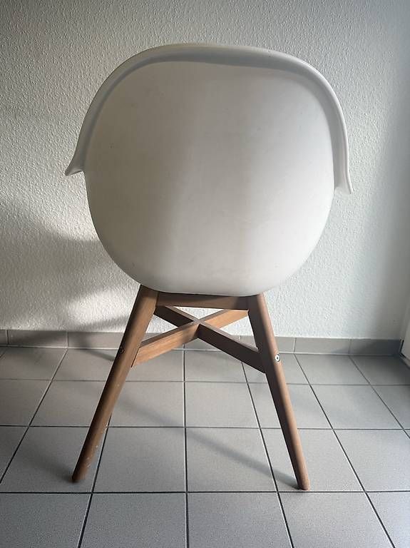 Stühle: IKEA, Fanbyn, weiss  – Gebraucht aus Basel von fa.l 2
