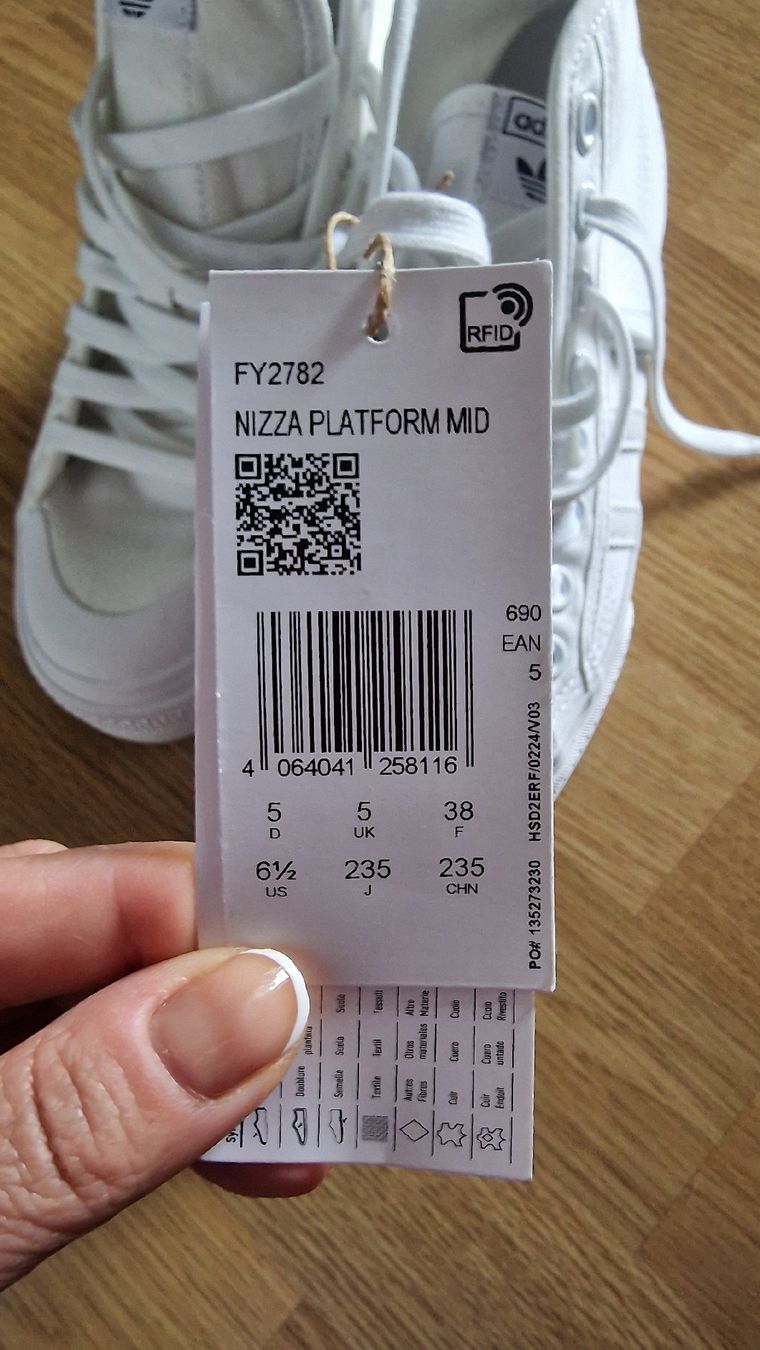Scarpe da donna: Adidas Snickers – Nuovo (secondo la descrizione) da Wil SG venduto da ral_dgc2 2