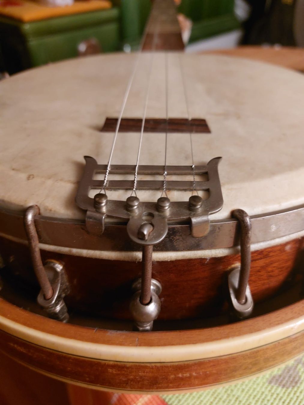 Instruments de musique: Vintage 4-String Banjo - ein Stimmknopf fehlt – Défectueux à Bäretswil par clarksville 5