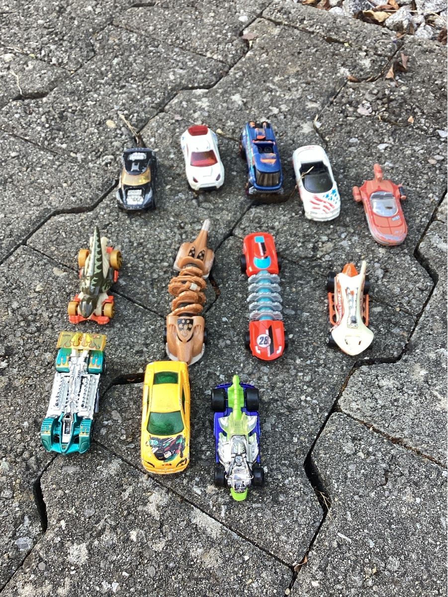Hot Wheels Giocattoli: Hot Wheels are in the House – Usato da Widen venduto da Webru80
