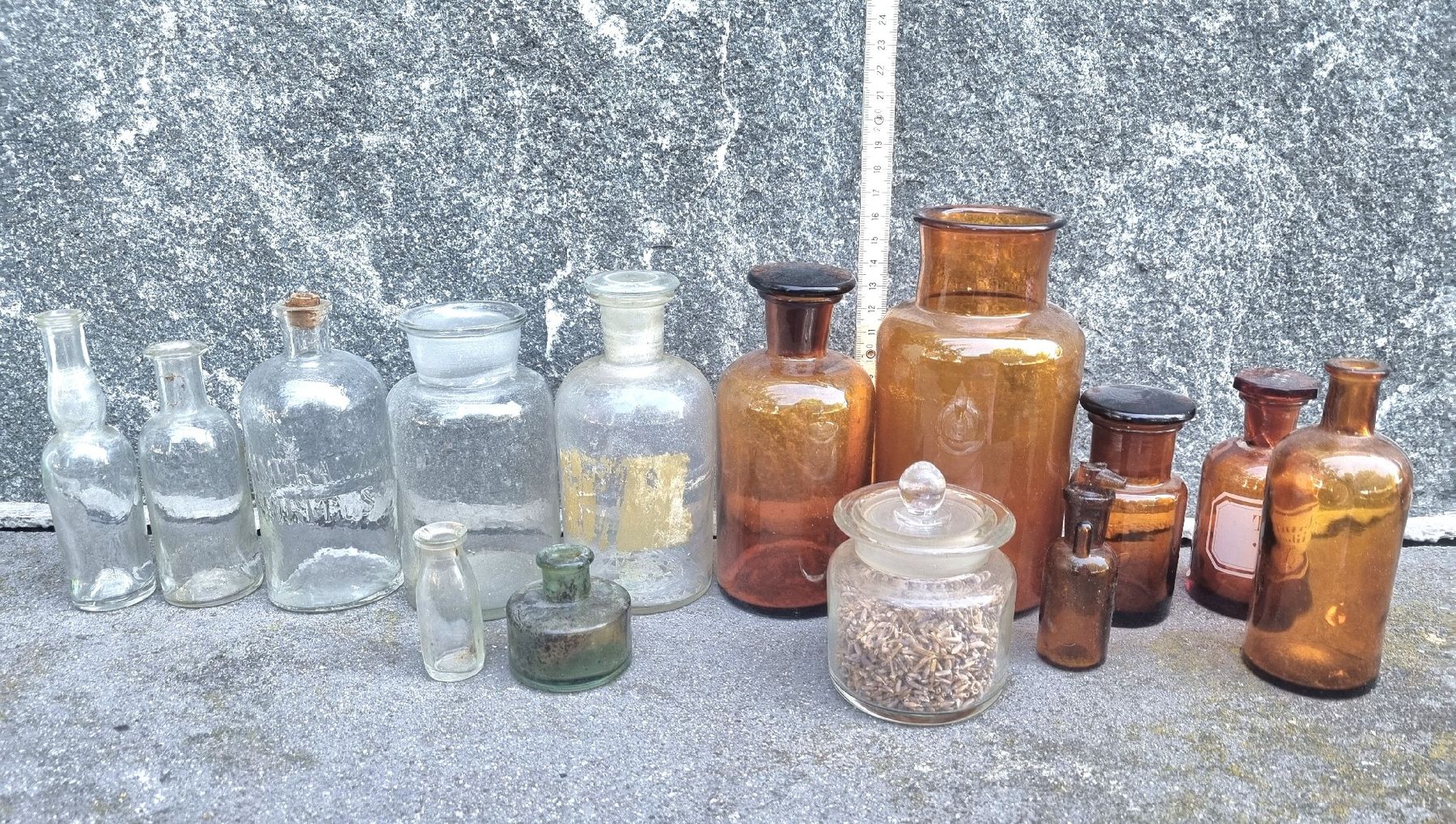Laborzubehör: Alte Apothekerflaschen – Gebraucht aus Ostermundigen von vintage60