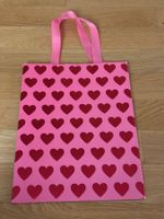 Pinke Geschenktasche mit Herzen - Perfekt für Geburtstage