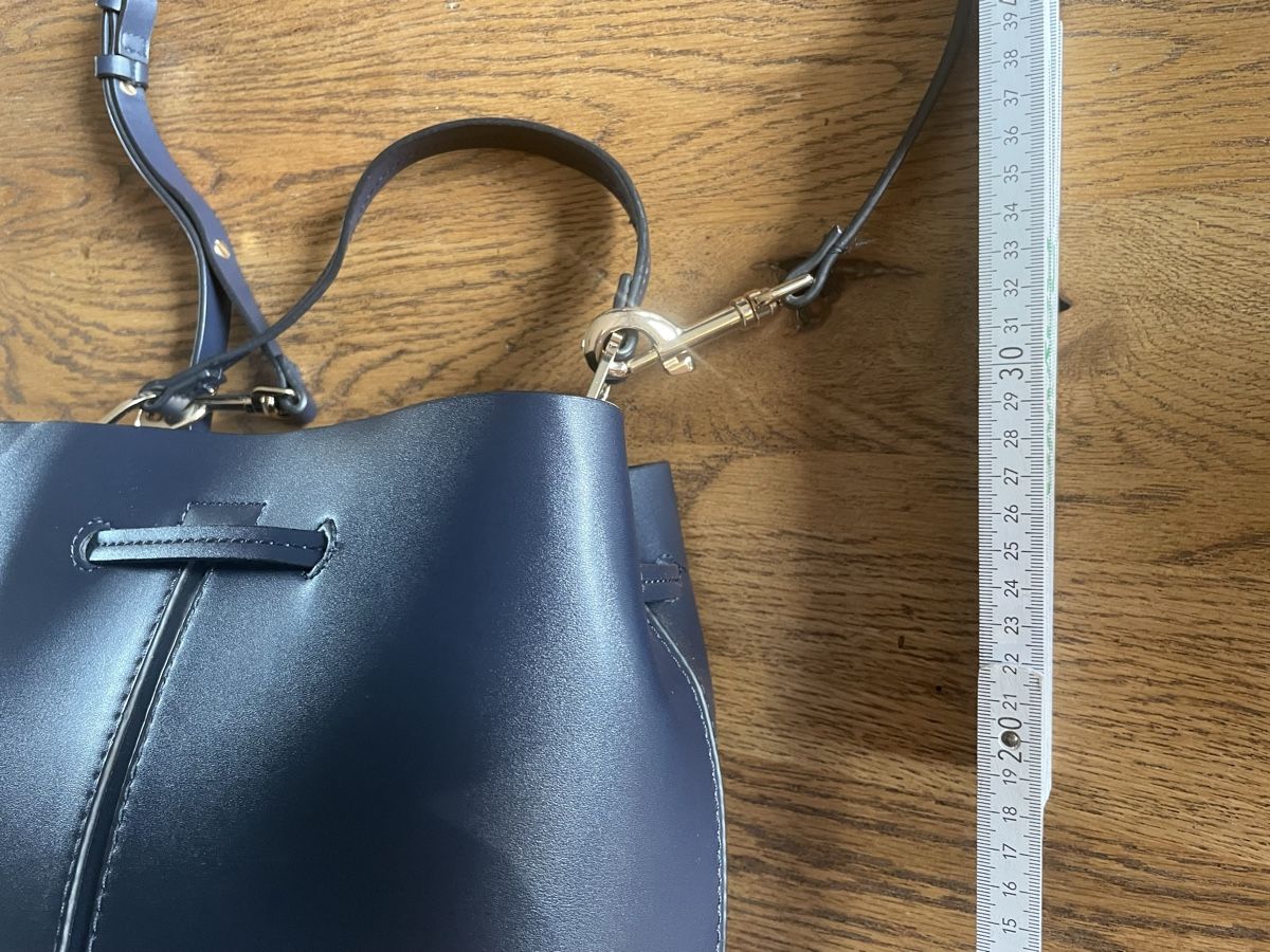 Borse da donna: Handtasche / Umhängetasche in dunkelblau – Usato da Kloten venduto da Bevandes 8