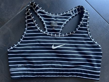 Nike Pro Top in gestreift ,Grösse Gr M