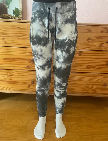 Lulu Lemon Tie Dye Hose Gr. 6 