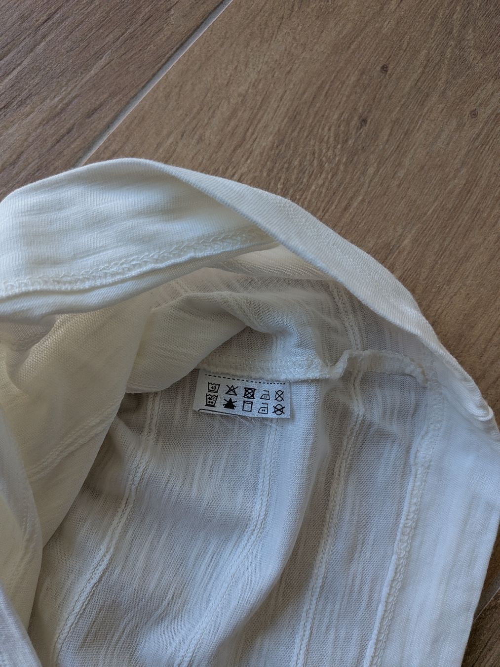 Esprit T-shirt: Esprit Shirt weiss, Grösse XS – Usato da Eschenbach SG venduto da SanFranciscoCalifornia 3