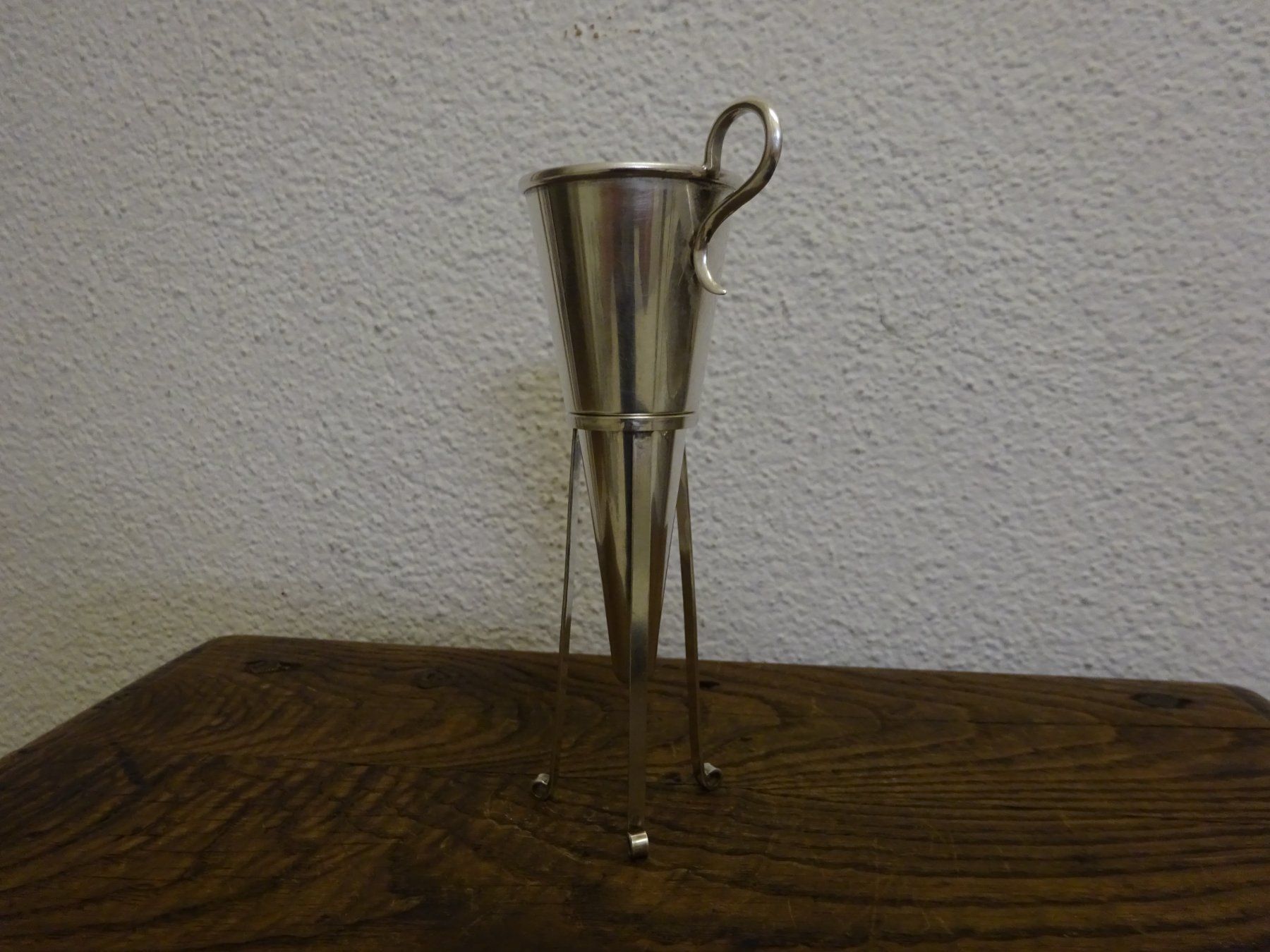 Bicchieri: Bauhaus Becher mit Ständer Absinth / echt Silber – Usato da Oetwil am See venduto da Senegal 1