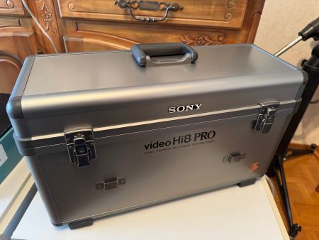 rarer und sehr schöner Sony Video Hi8 Pro Alukoffer