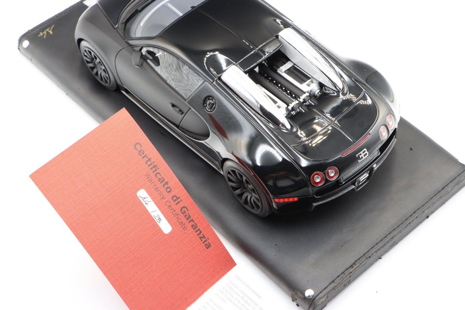 Bugatti Modellini d'auto: Bugatti Veyron 16.4 1:18 MR Collection – Nuovo e nell'imballaggio originale da Bühl b.Aarberg venduto da modelldiecast 9
