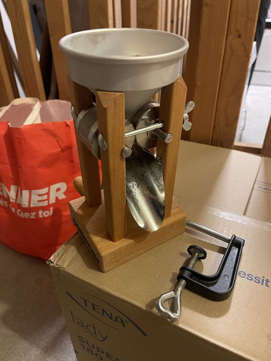 Elettrodomestici da cucina: Eschenfelder Kornquetsche – Nuovo (secondo la descrizione) da Horgen venduto da Ed0 2