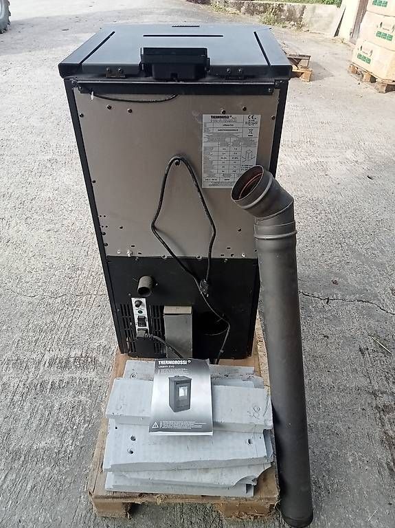 Stufe caminetto: Pellet Ofen Thermorossi Urban Evo – Usato da Rothenburg venduto da Delacom 3