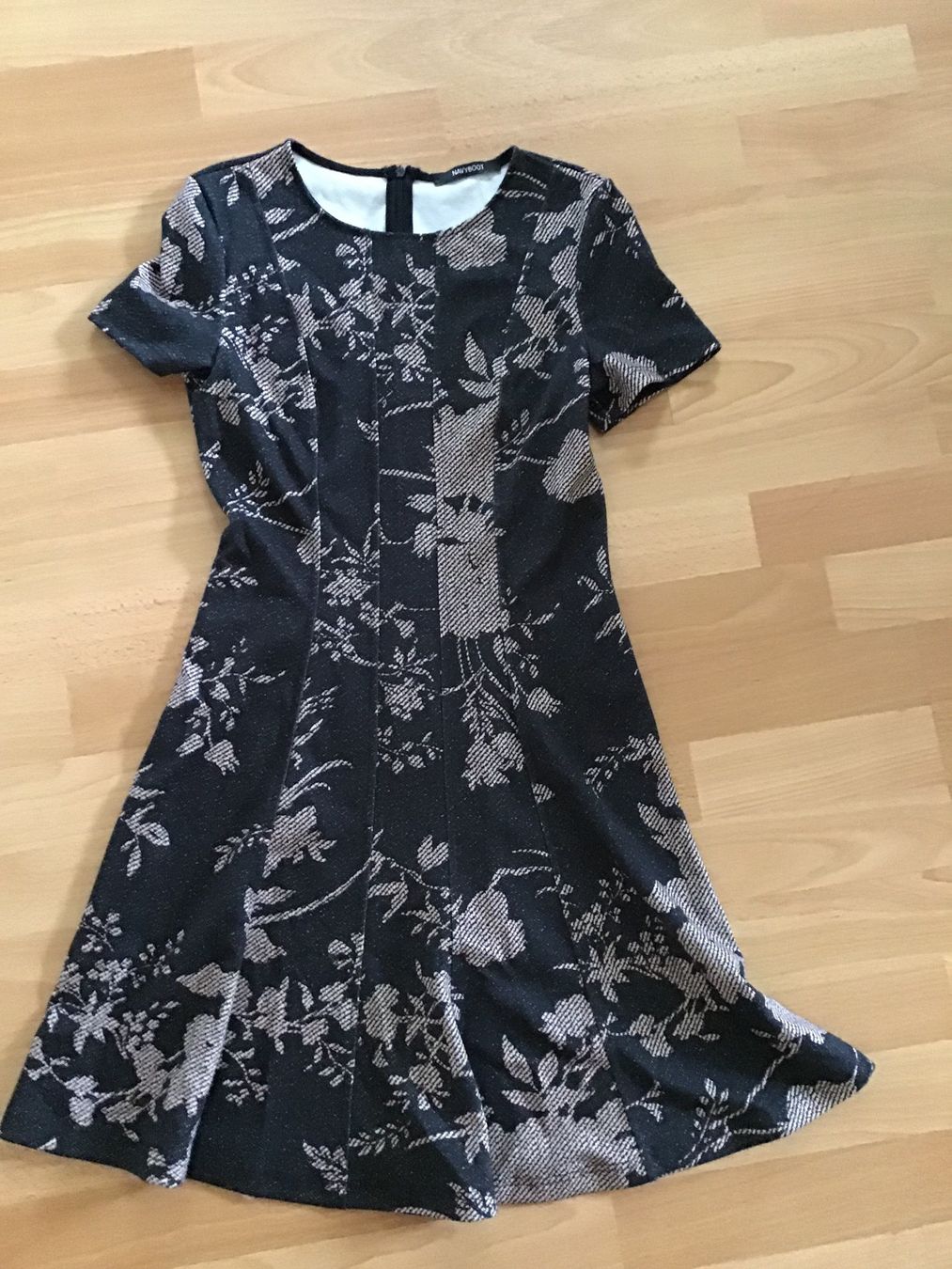 Navyboot Kleider: Figurbetontes Kleid Navyboot, Gr.34 – Neu (gemäss Beschreibung) aus Ebikon von Squizi
