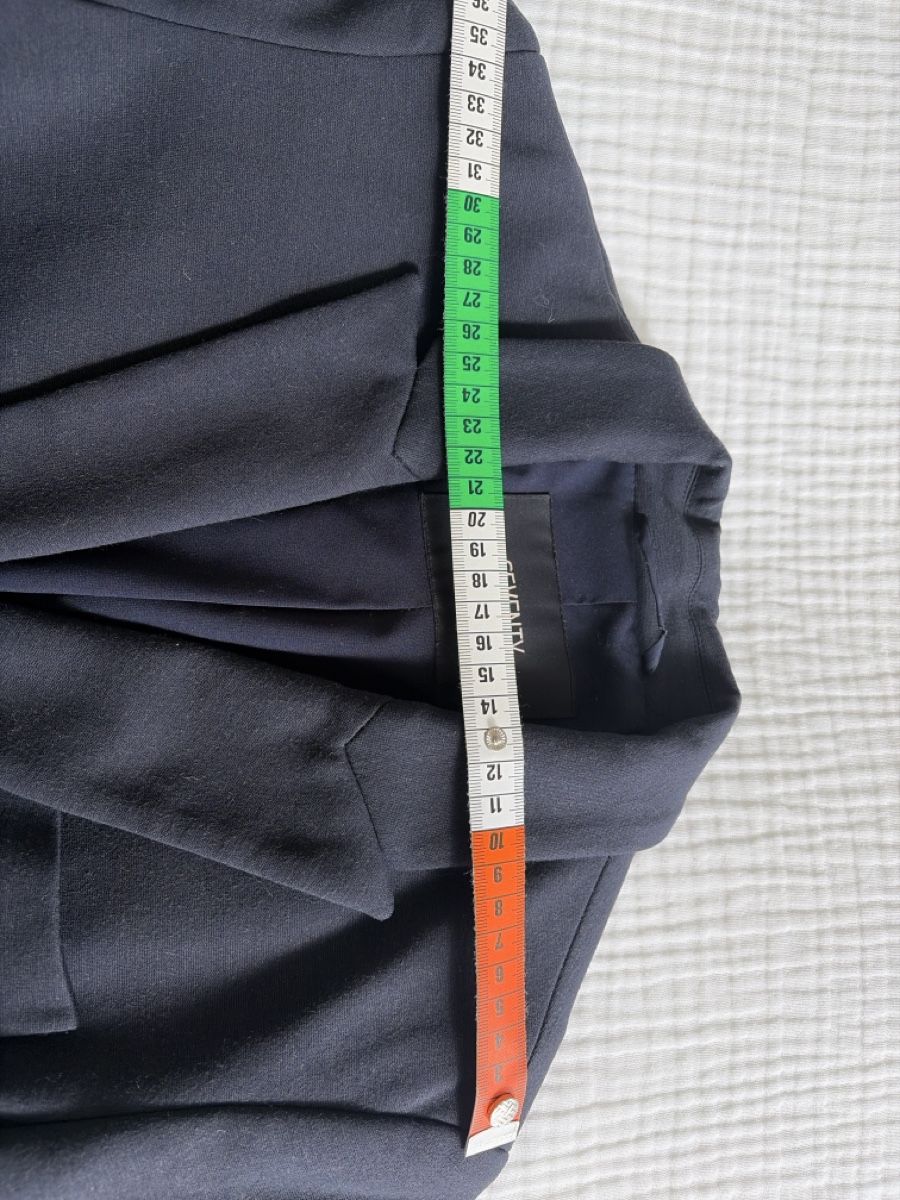 Jacken: Taillierter Blazer dunkelblau – Gebraucht aus Au ZH von eac_gm25 1
