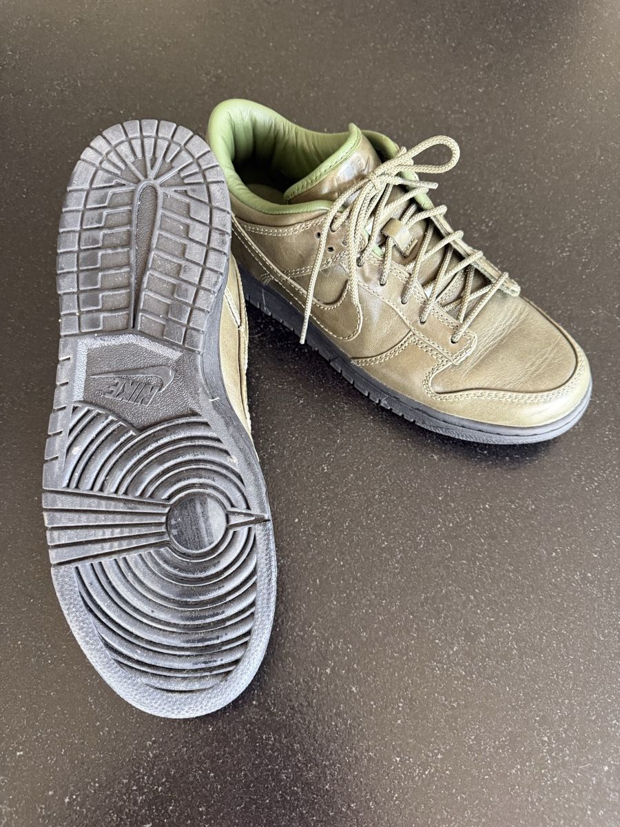 Nike Chaussures hommes: Nike Dunk Low Retro olive, Gr. 43 – D'occasion à Gerolfingen par Tiguan2011 1