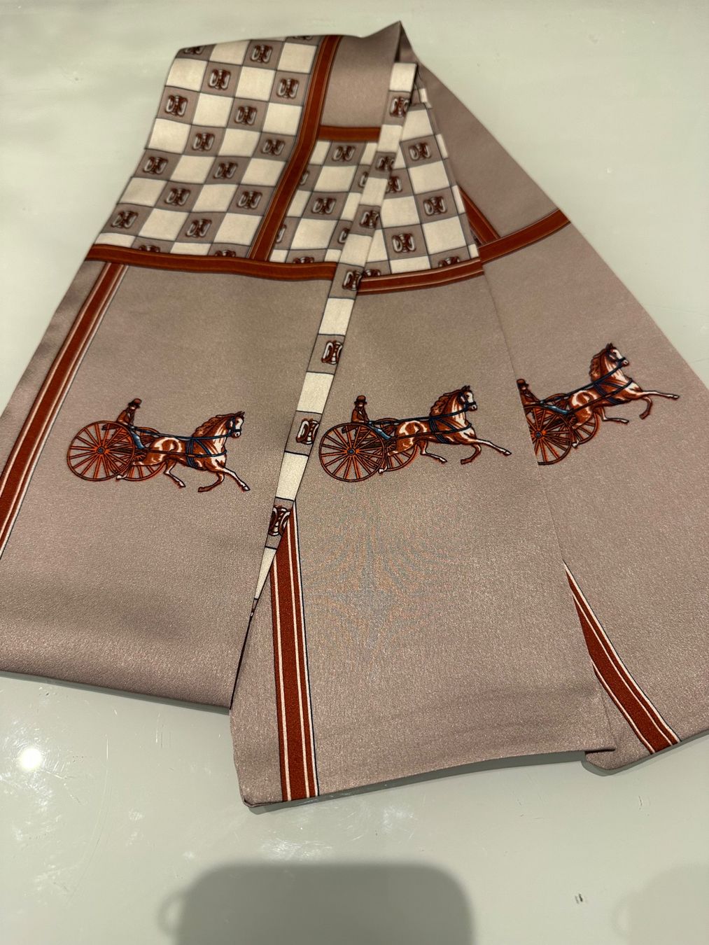 Foulards & écharpes: Lässiges Twilly – Neuf avec emballage d'origine à Hittnau par LuxAndMore