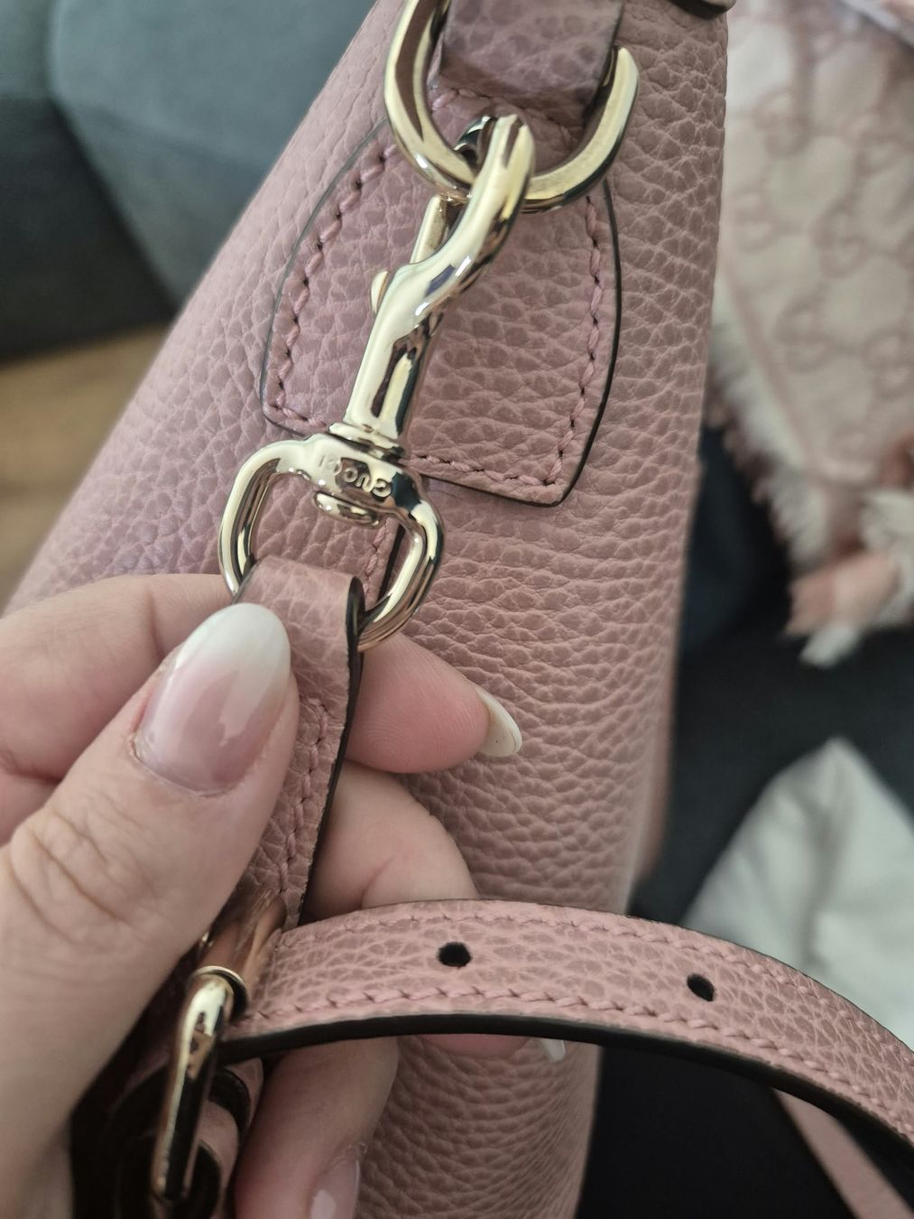 Gucci Lotti di vestiti: Gucci Herbstset - Tasche, Gurt, Schal. – Usato da Bottmingen venduto da Plemenito 3