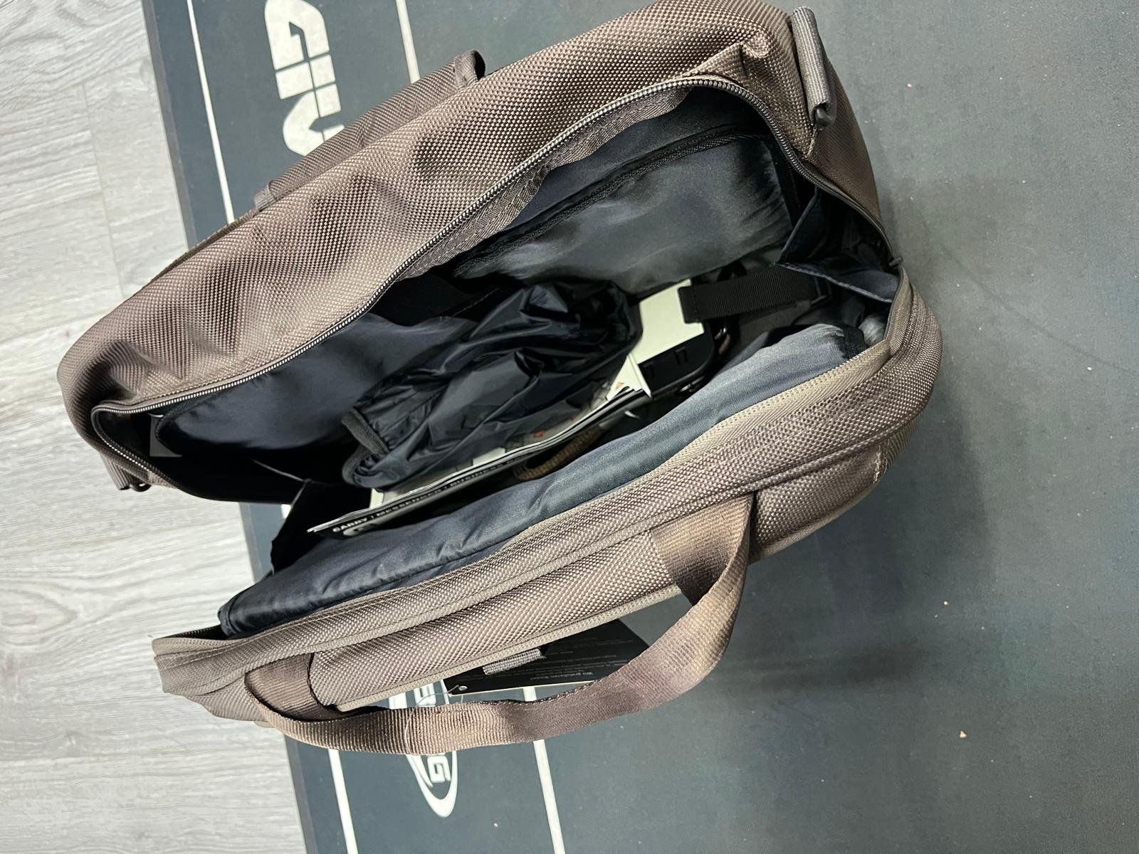 Valigie & Borse: Laptop Tasche Neu – Nuovo e nell'imballaggio originale da Zürich-Schwamendingen venduto da Josts_ToeffladeAG 3