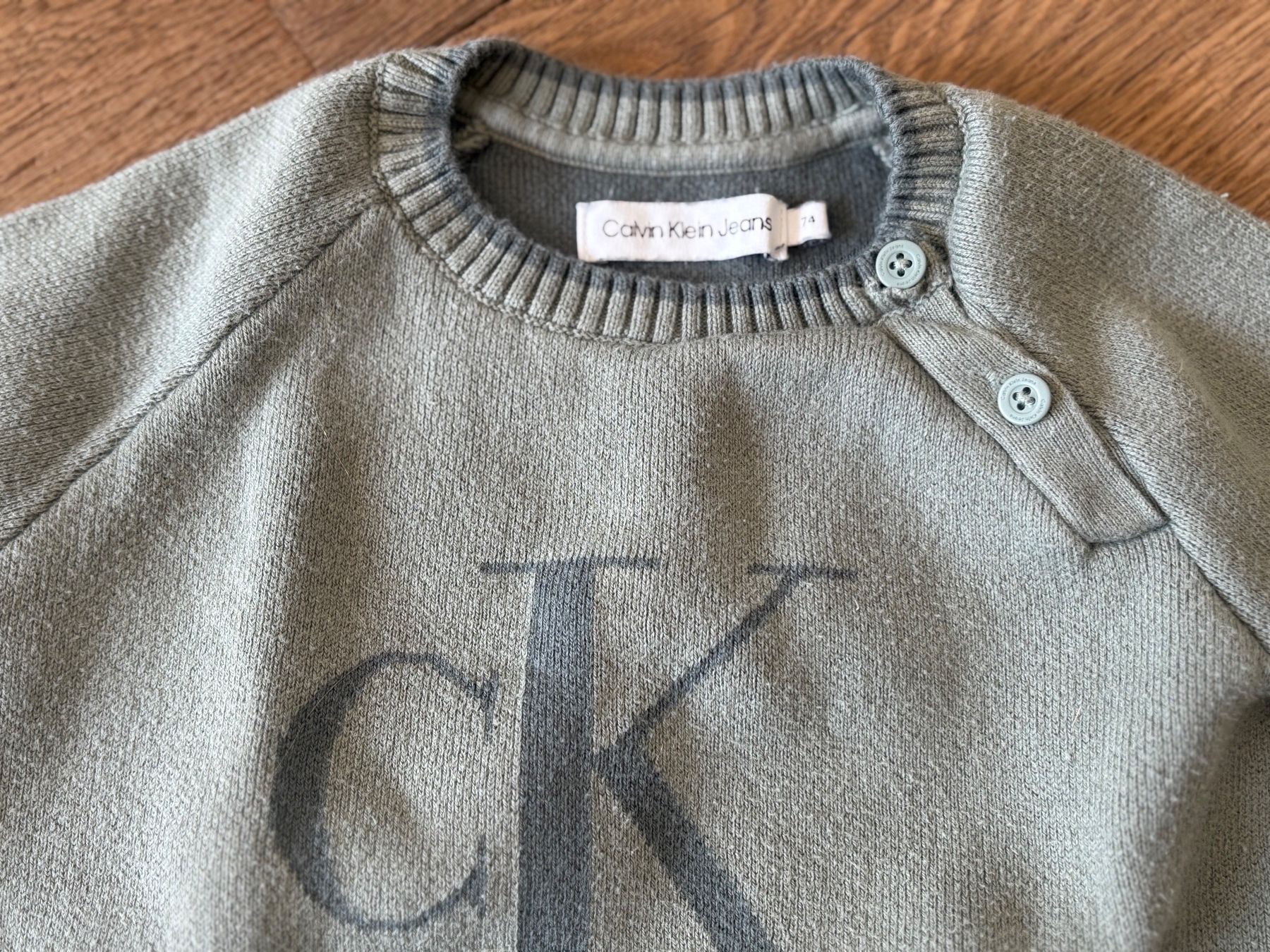 Calvin Klein Pullover & Sweatshirts: Kinderpullover von Calvin Klein (Grösse 74) – Gebraucht aus Münsingen von Eevita 1