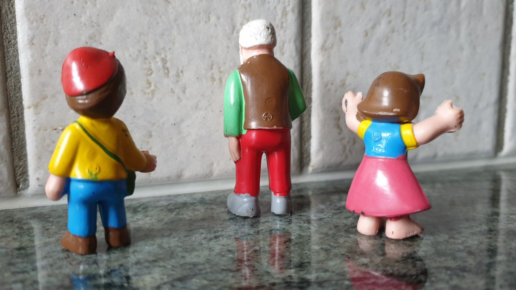 Statuette: HEIDI / PETER / GROSSVATER – Usato da Wengi b. Büren venduto da Ot1000 1
