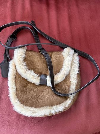 Umhängetäschli von UGG
