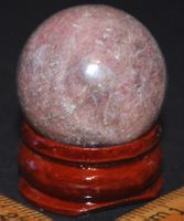 Deko - Heilstein – A-1209 Rhodonit Kugel 25mm mit Sockel