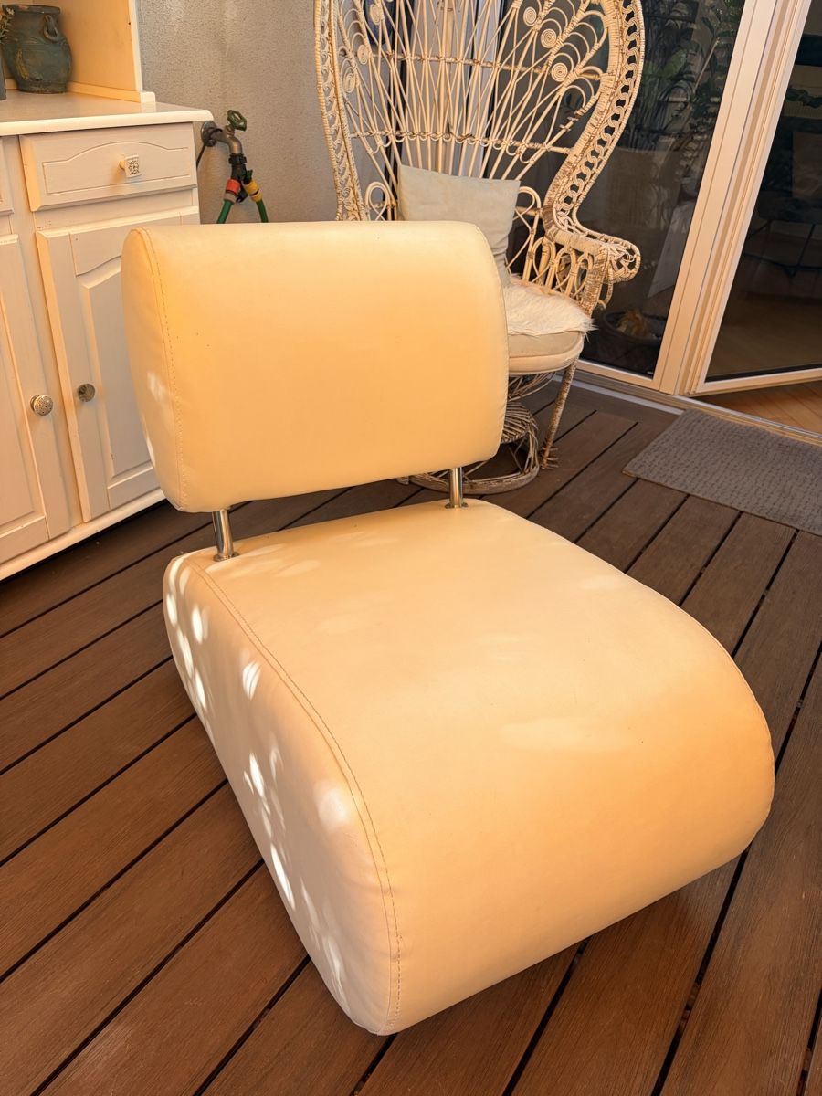 Poltrone: Sessel Polster creme | aus Leder – Usato da Emmenbrücke venduto da Ilop