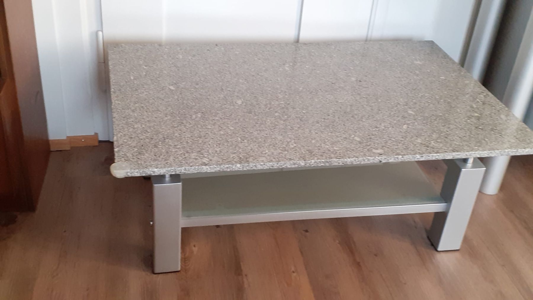 Tische: Salontischli mit Granitplatte – Gebraucht aus Menznau von Kerajule 1