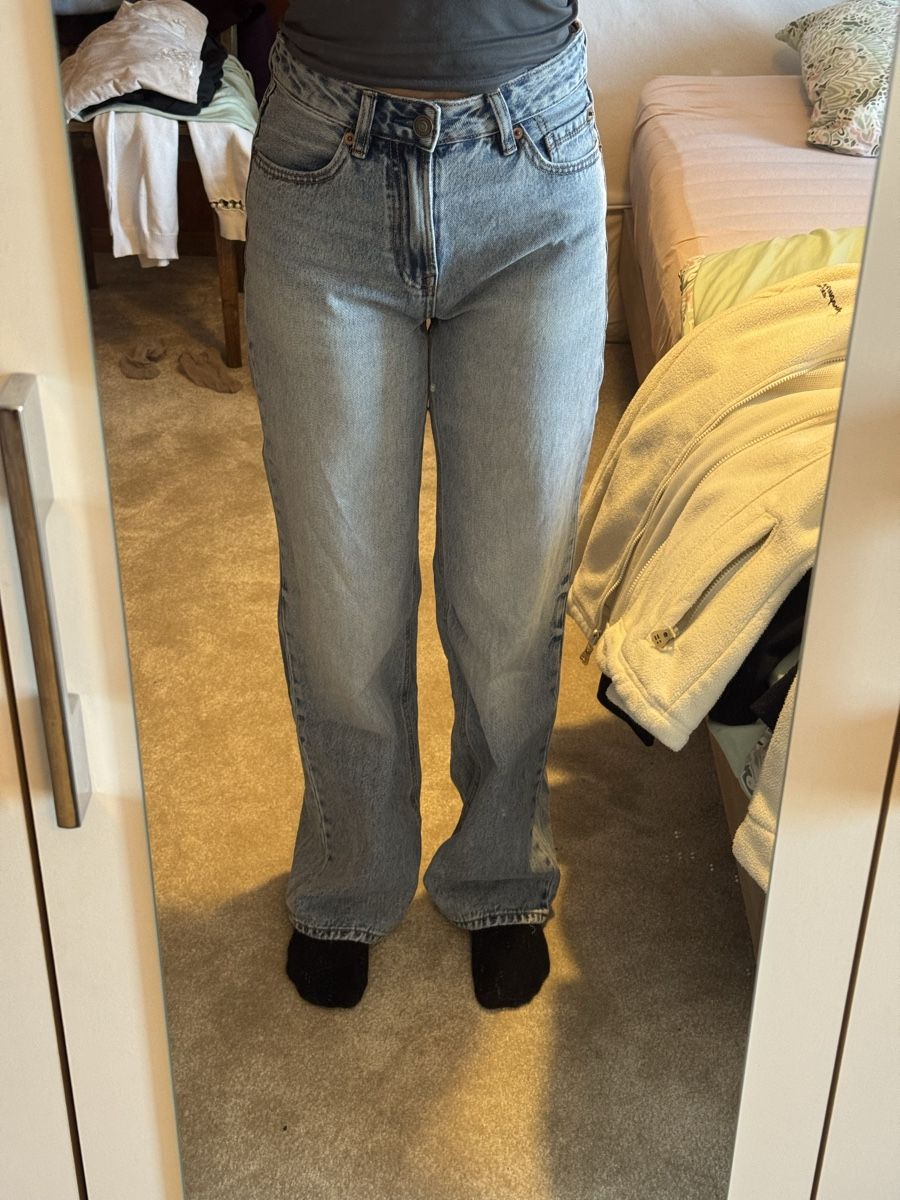 Stradivarius Pantaloni: Jeans D92 – Nuovo (secondo la descrizione) da Yvorne venduto da mel_wic