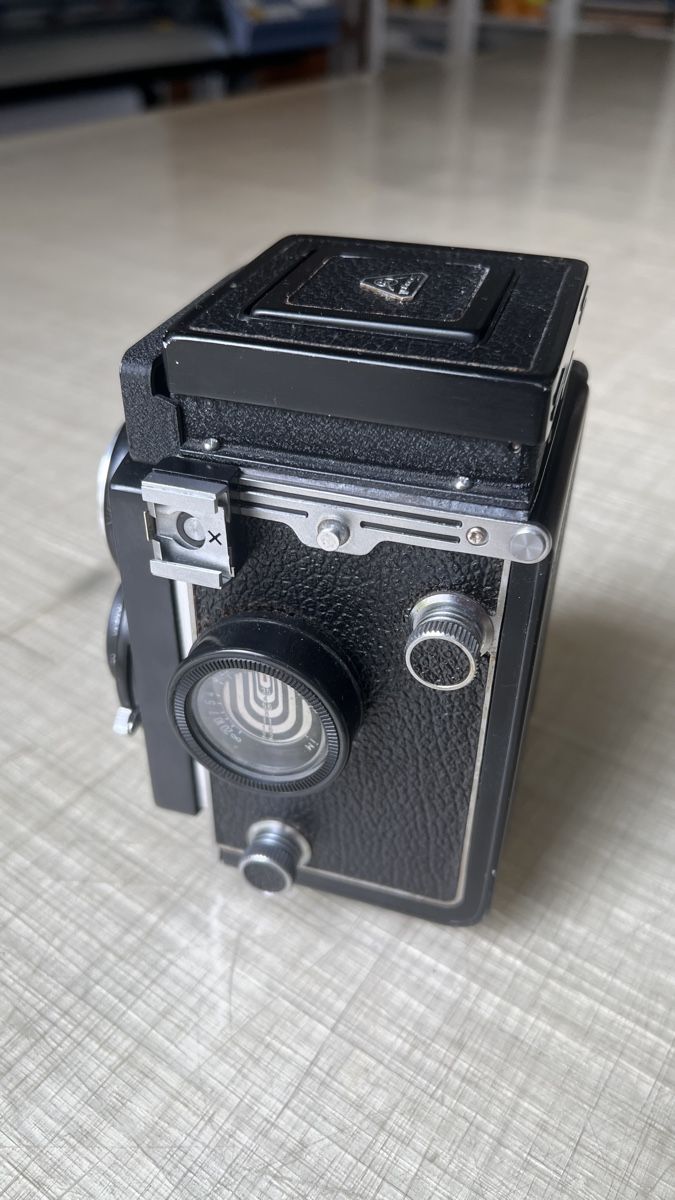 Yashica Kamera: Seltene Seagull Mittelformatkamera – Gebraucht aus La Punt Chamues-ch von mhaefu 1
