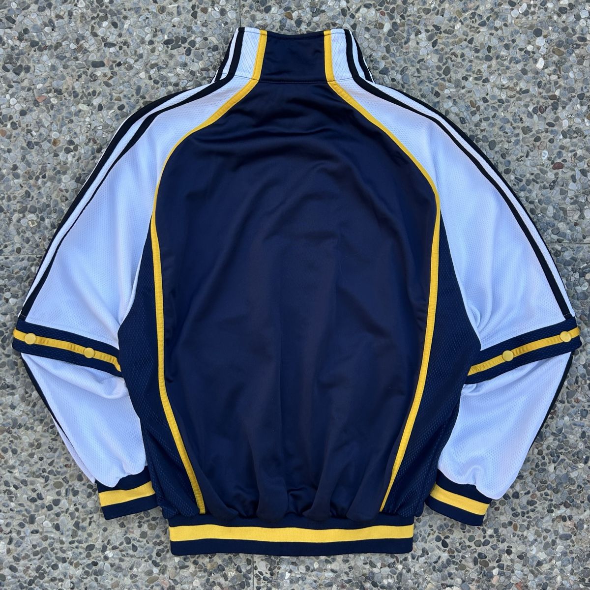 Adidas Giacche: Vintage Adidas Track Jacket – Usato da brent venduto da fukusapes 3