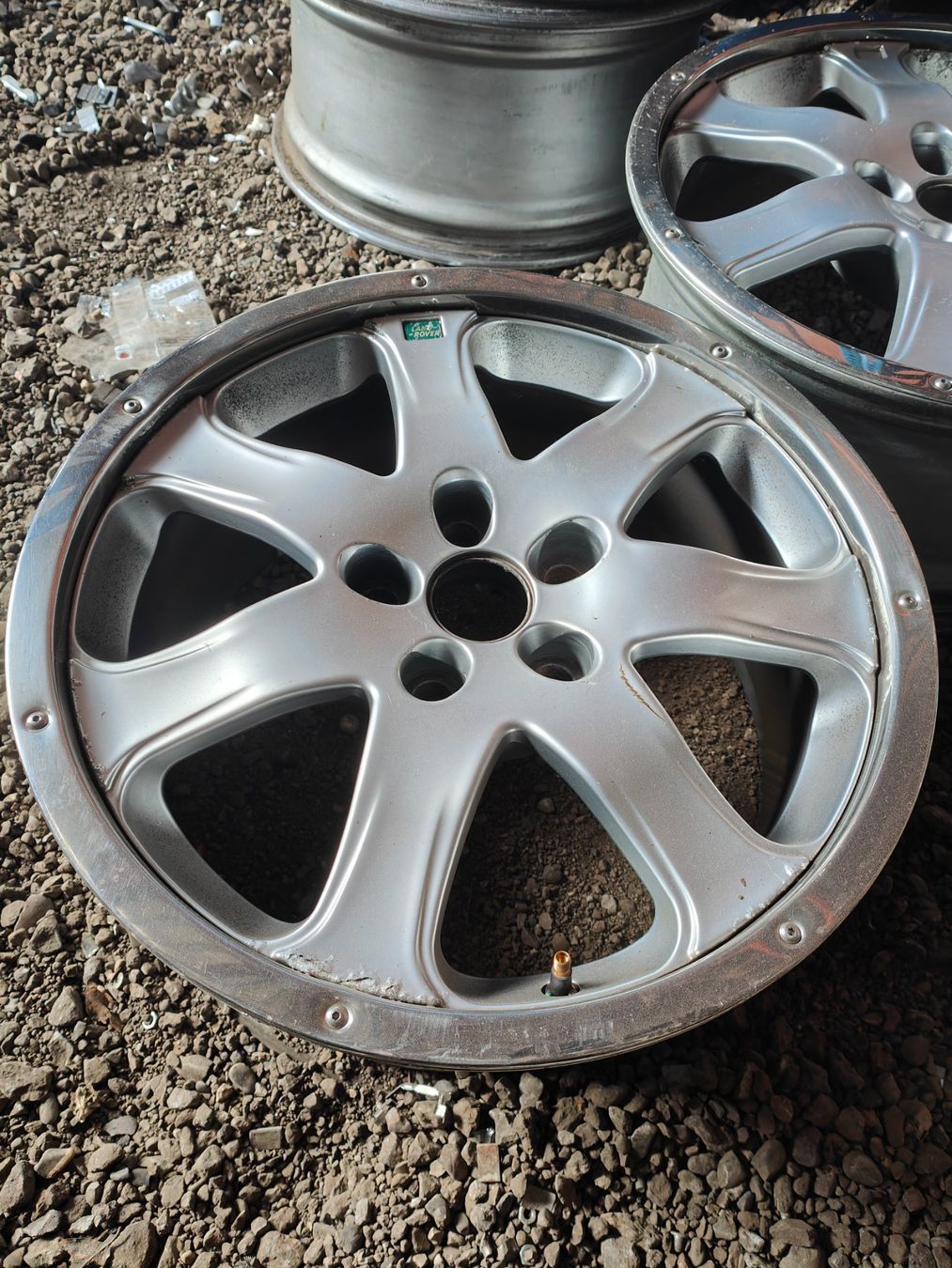 Land Rover Felgen: Original Range Rover Felgen – Gebraucht aus Oberengstringen von Reifen-Lagerverkauf 1