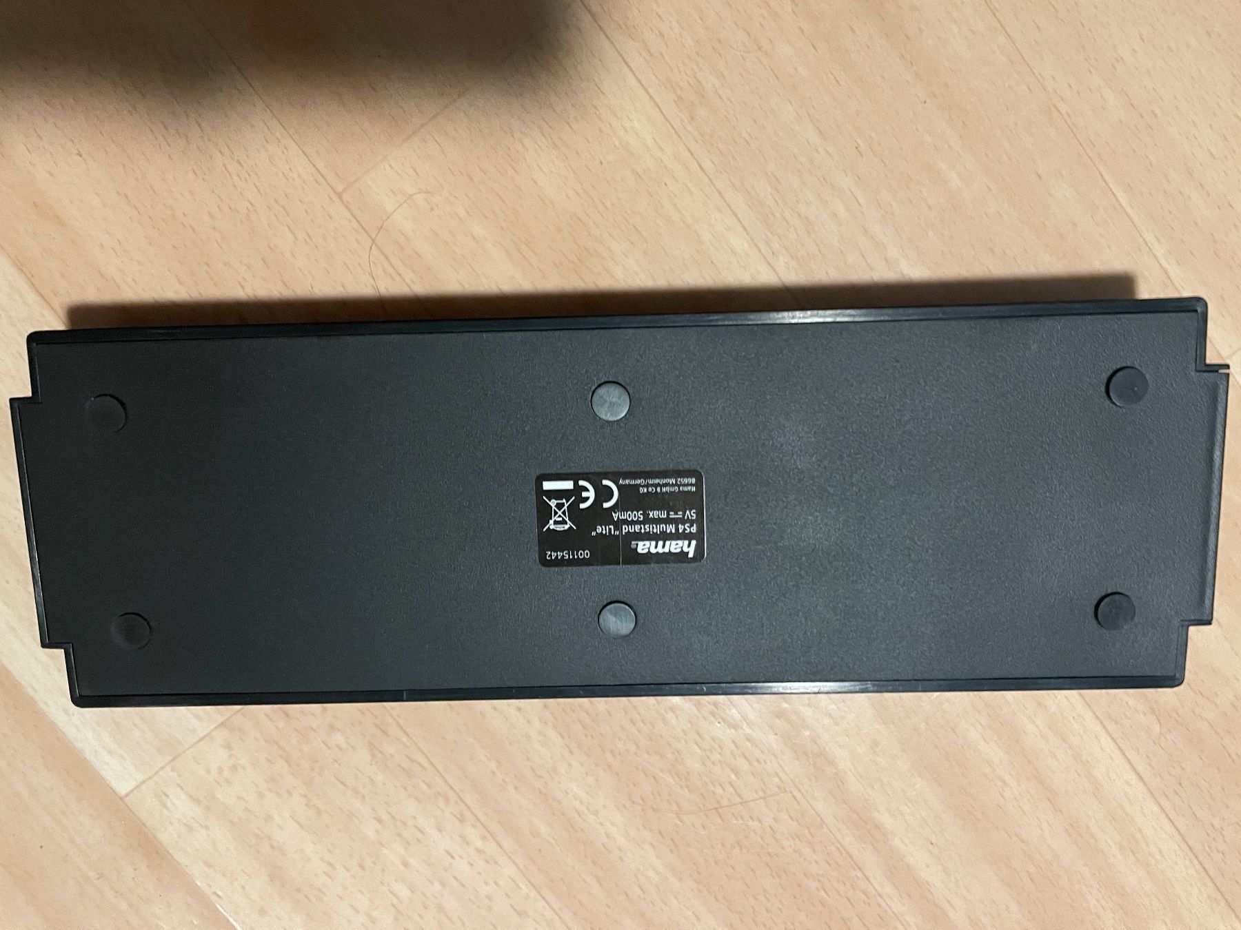 Sonstige Dekorationen & Accessoires: Hama Ps4 Stand – Gebraucht aus Ringgenberg BE von Republic_Of_Gamers 1