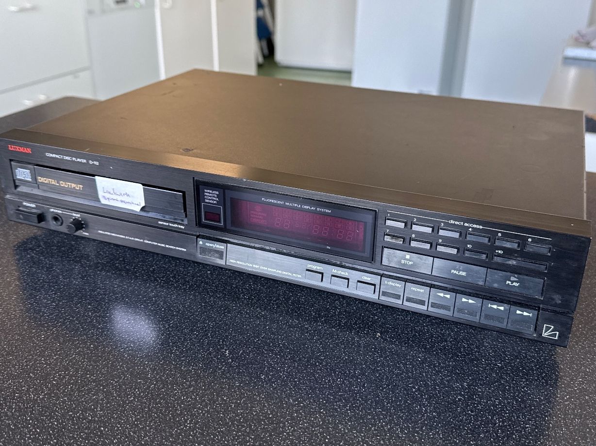 Luxman Lettore multimediale & Streamer: Luxman D-112 Compact Disc Player – Usato da Pratteln venduto da Cartonsducoeur_bl 1