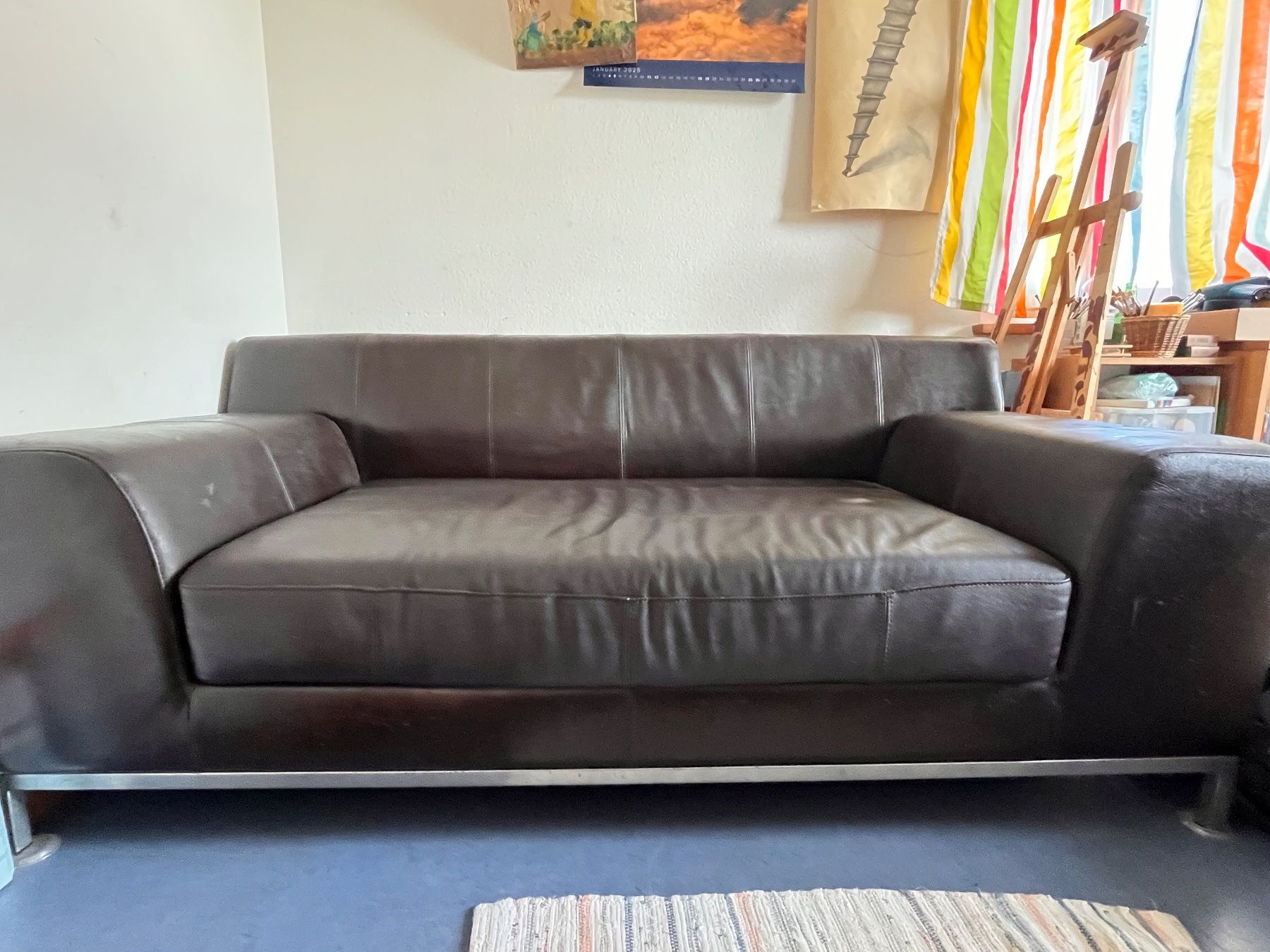 Divani: Kleines Sofa aus dunkelbraunem Echtleder – Usato da Rüti ZH venduto da kraner 2