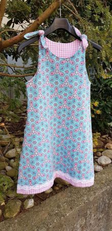 134/146 - Grösse, MÄDCHEN Wendekleid für den Sommer
