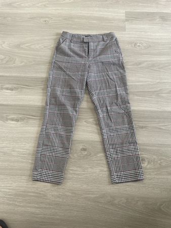 Elegante Karohose für den Herbst! Grösse 38, neuwertig.