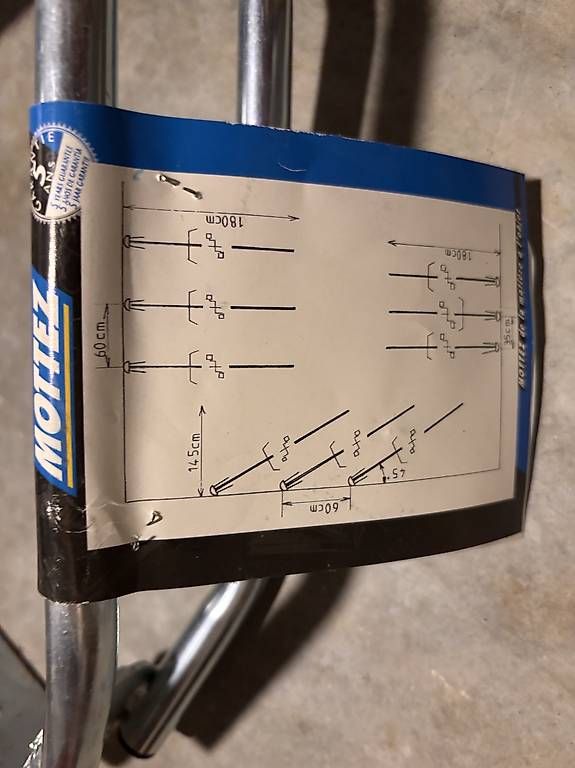 Veloständer: 3 supports neufs pour vélo – Gebraucht aus Vessy von ongaros 3